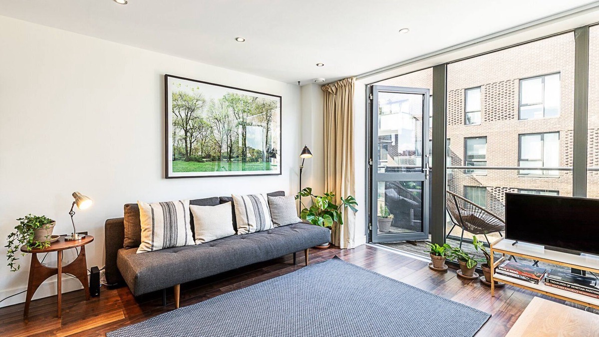 Livesey Apartment | Stylish London Apartment in Trendy Peckham