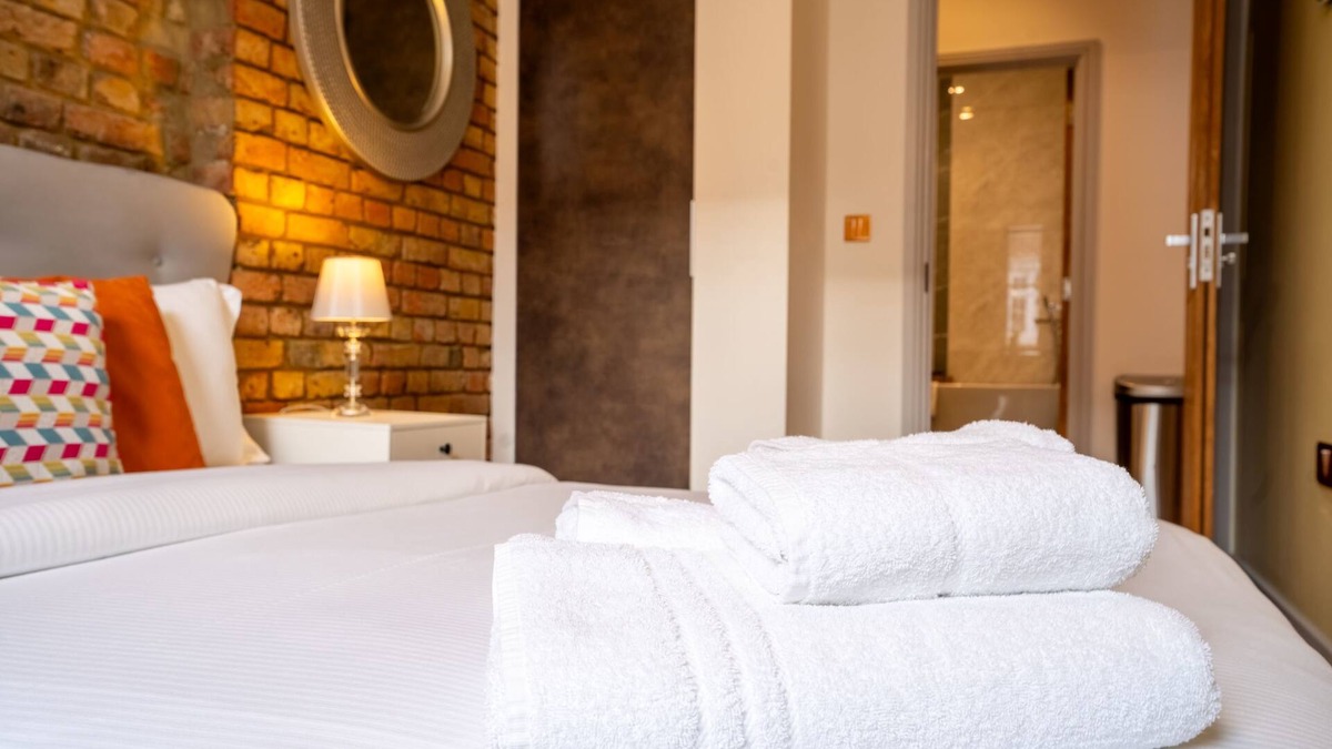 Kilburn Apartment | Stylish Modern 1 Bed Apartment in London NW6*5