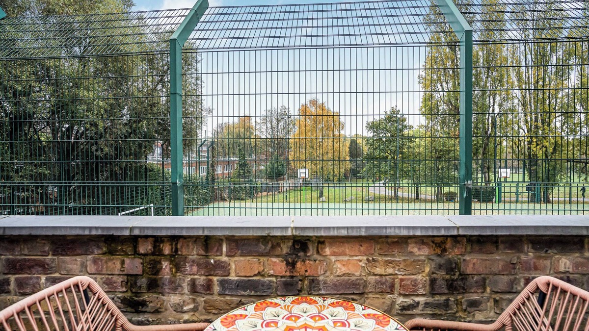 Kilburn Apartment | Stylish Modern 3 Bed Apartment in London NW6*7