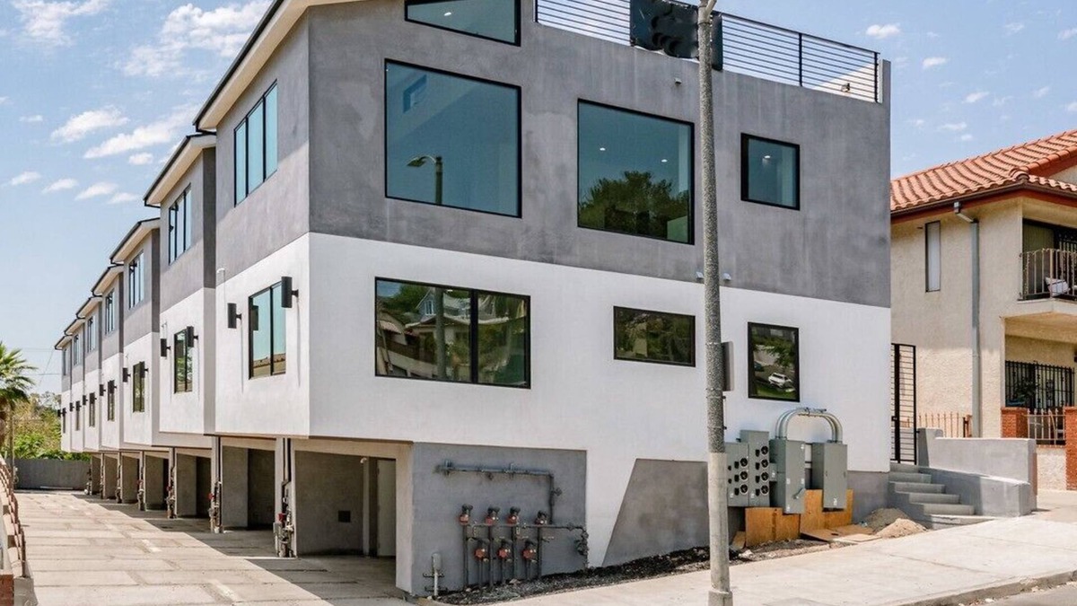 Downtown Los Angeles House | Stylish Modern Home, Private Rooftop & City Views!