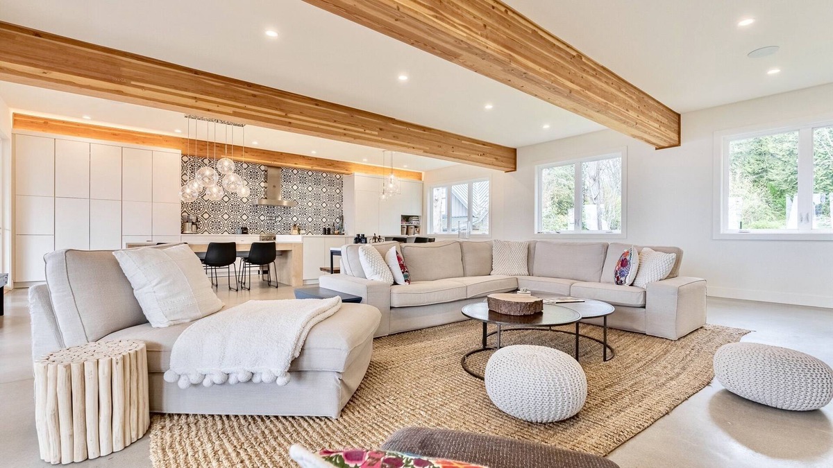Blaine House | Stylish & Modern Oceanview Retreat with Private Beach!