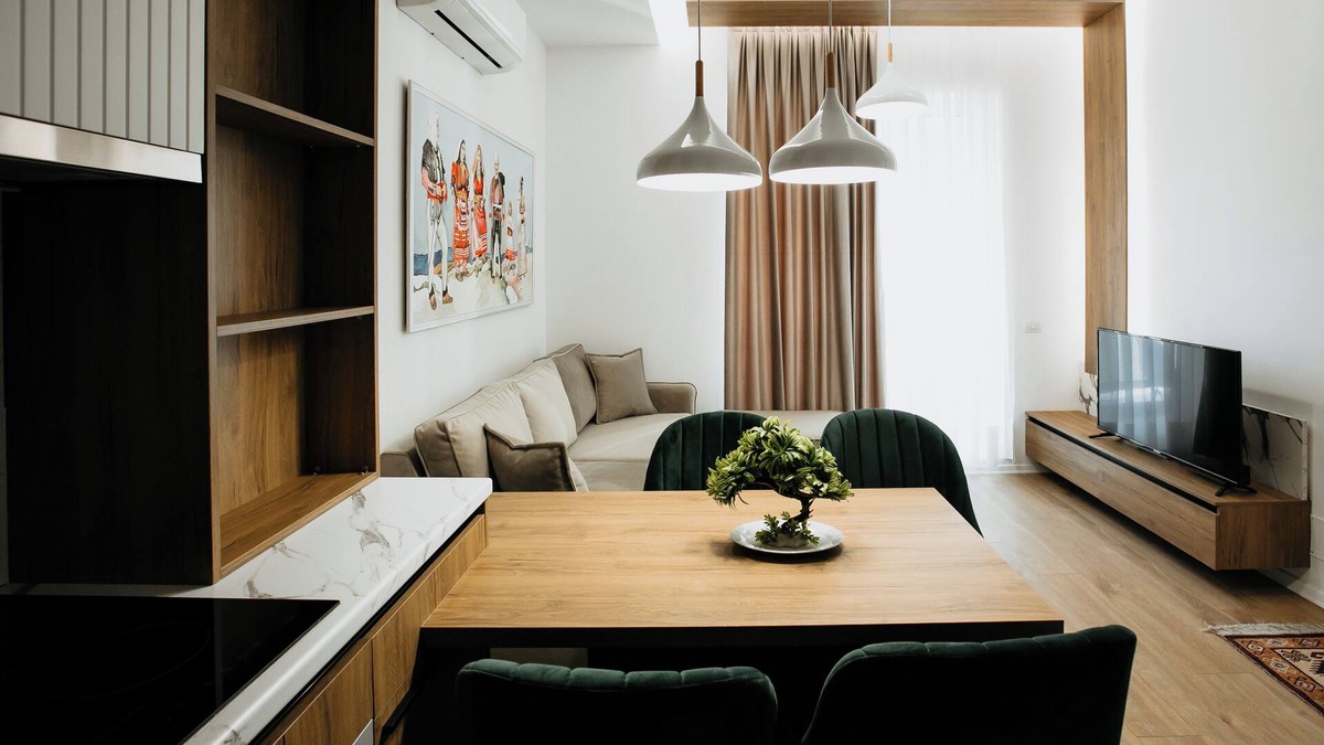 Tirana Condo | Stylish nest @15 min to center (A/C, Balcony)