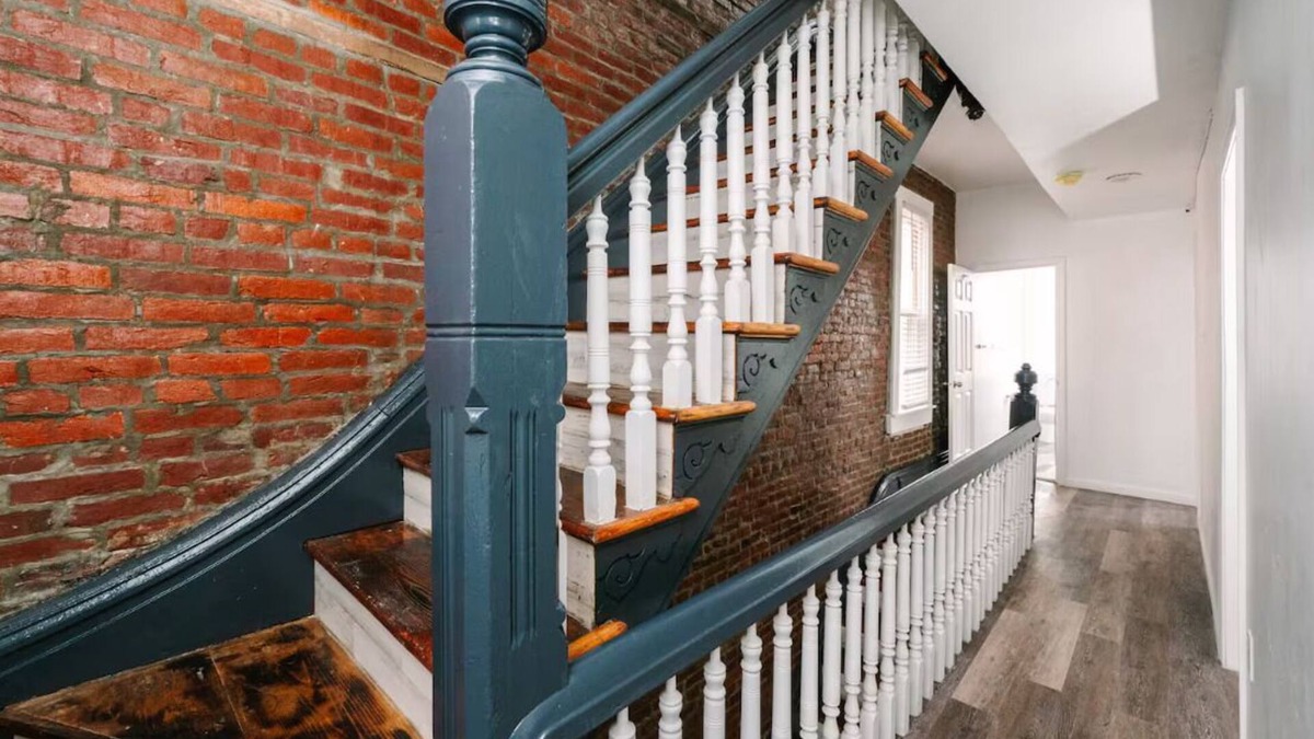 South Oakland House | Stylish Oakland Stay for Business & Leisure Private Suites + Shared Common Areas