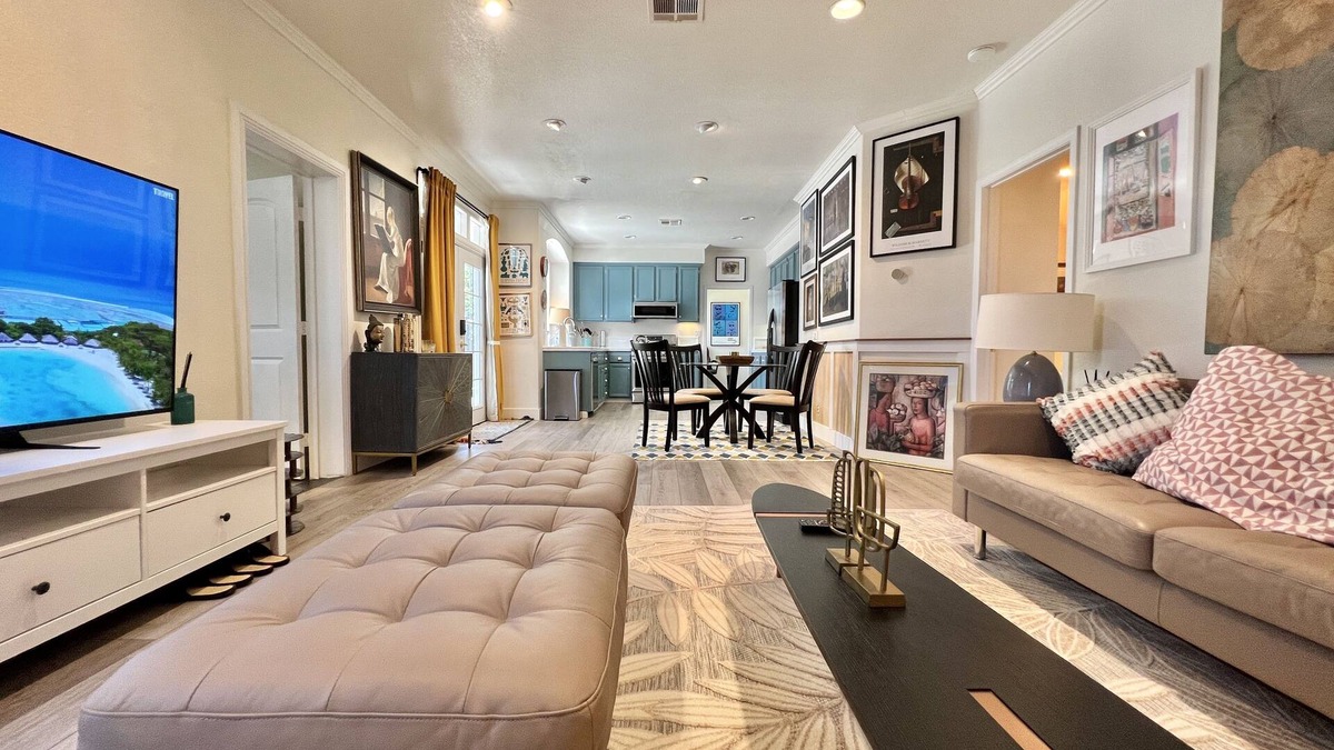 Midway City Apartment | Stylish & One-of-a-Kind 2-Bedroom Apartment in SoCal – Private Retreat