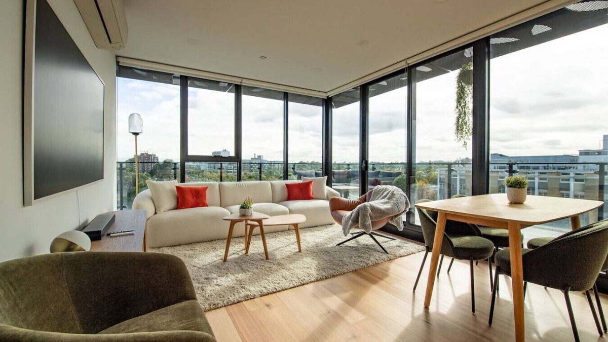 North Melbourne Apartment | Stylish Penthouse Oasis Near Royal Park + Parking