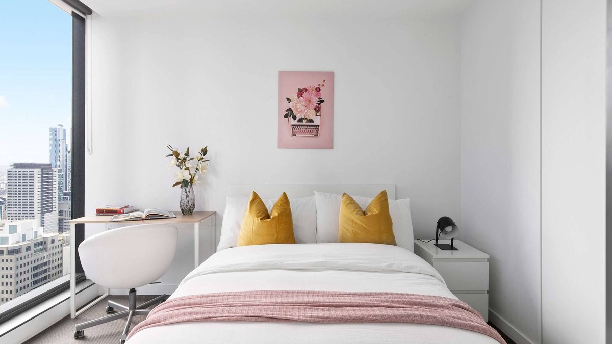 Melbourne Central Business District Apartment | Stylish Pet-Friendly 2BR, Walk to Southern Cross
