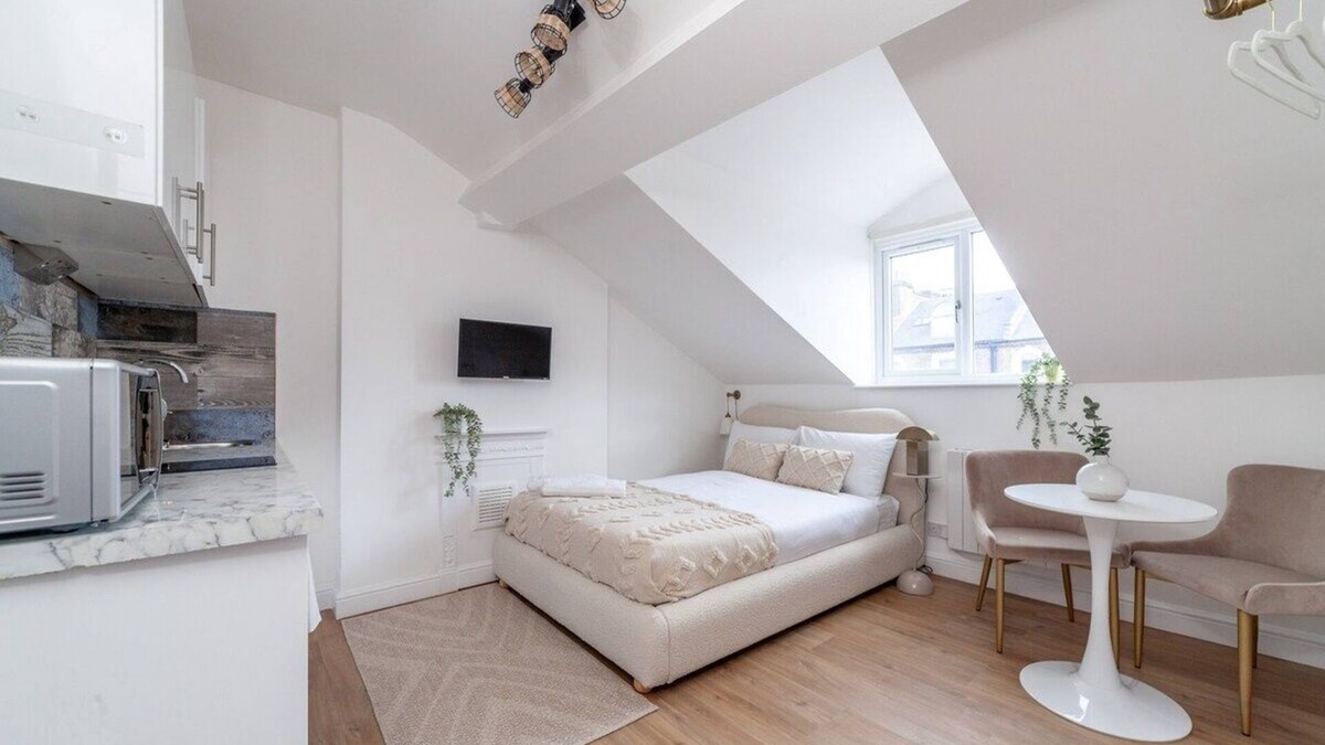 Brondesbury Apartment | Stylish & Petit Studio flat w/great tube connectio
