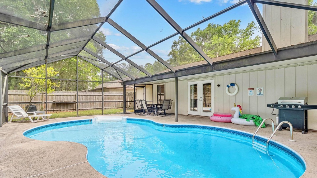 Gainesville House | Stylish Pool Home w/Grill by GNV's Best Dining!