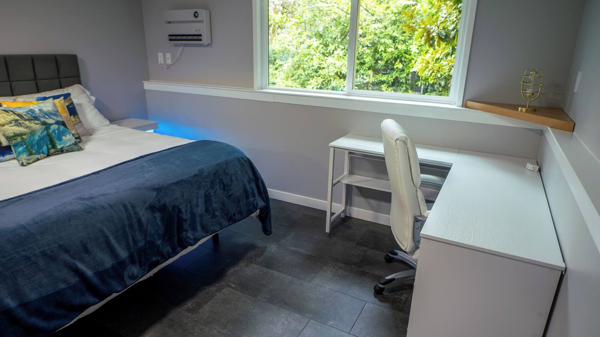 Shoreline Apartment | Stylish Remodeled 2BR Retreat - Near Seattle - Peaceful, Clean, & Modern