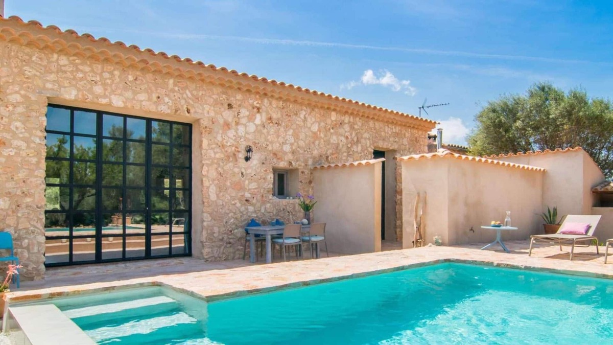 Costitx Villa | Stylish, romantic villa for adults only