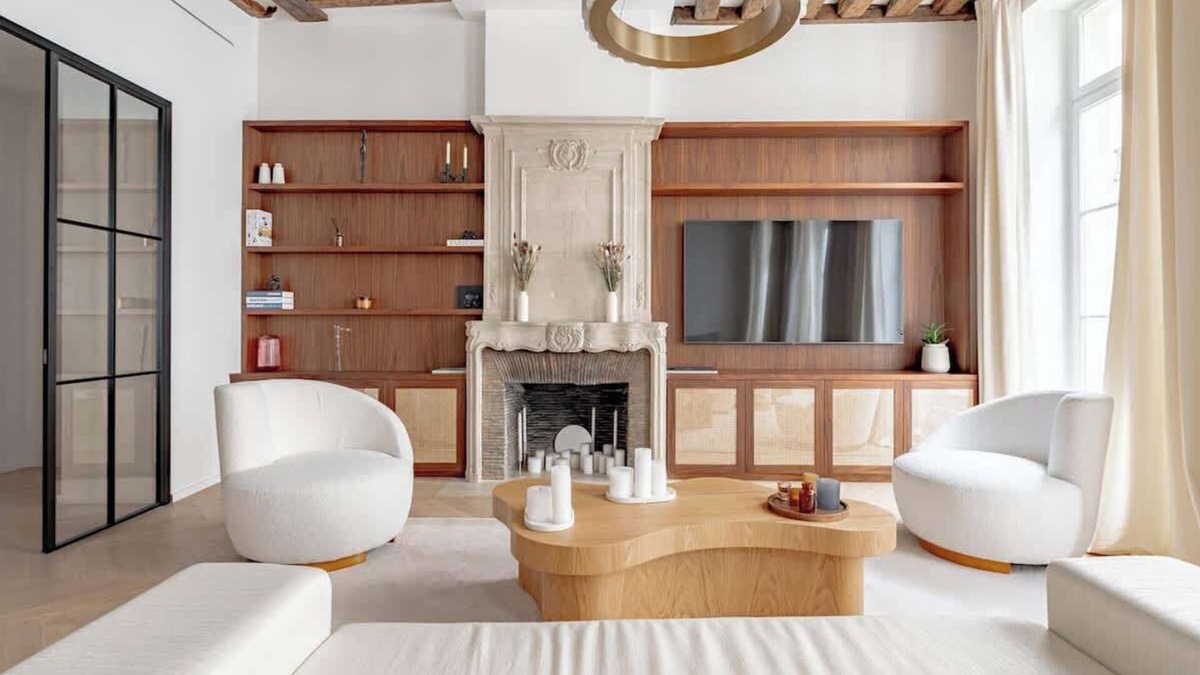 Marais Apartment | Stylish Rue des Rosiers Gem: Modern 2-Bedroom