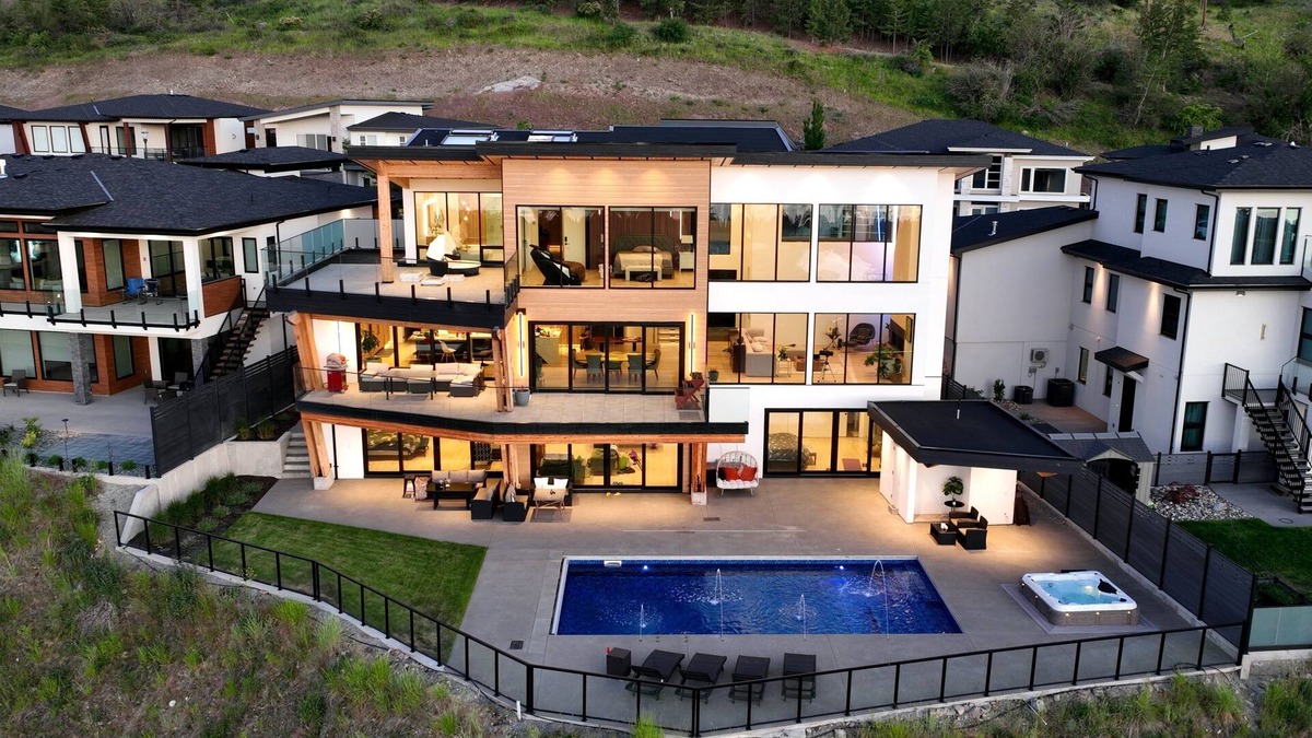 Southwest Mission House | Stylish Serene Lakeview Retreat with Pool, Hot Tub, Gym, Theater - 1 Suite