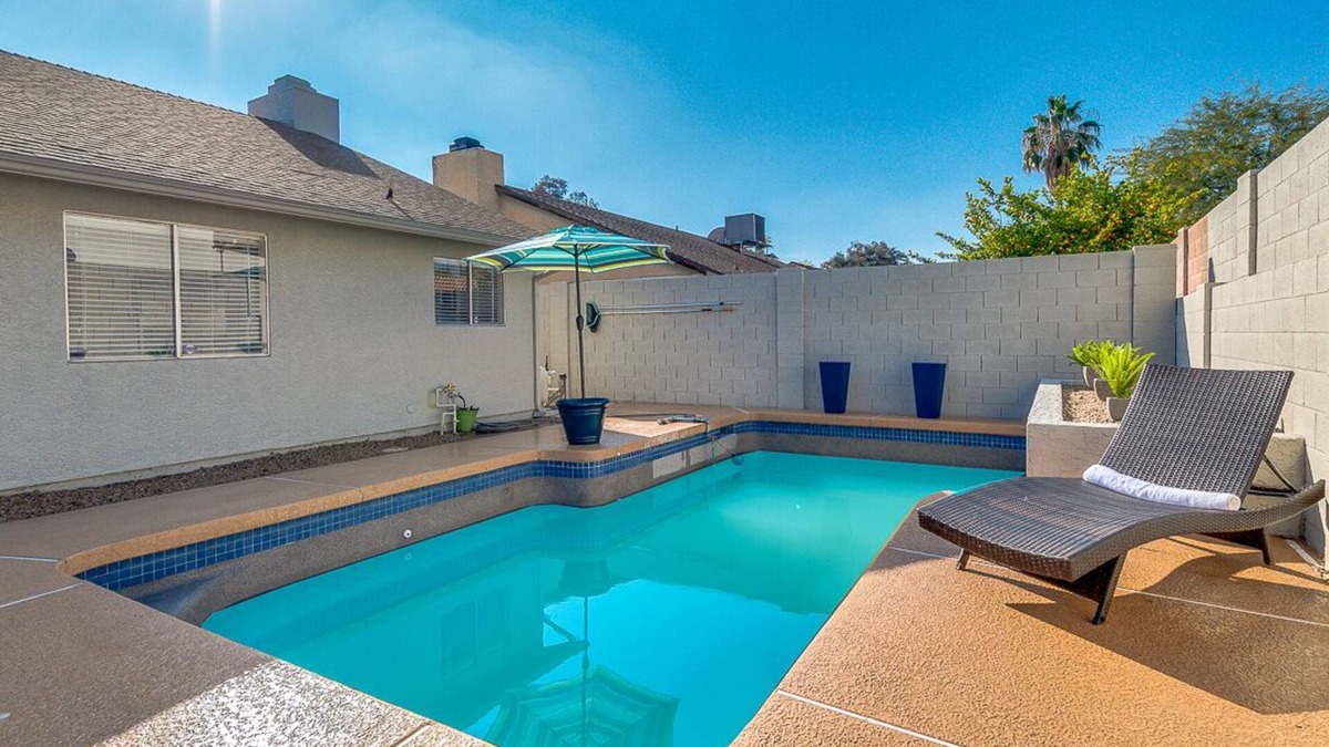 Sunset Ridge House | Stylish Single Family Home, Short Walk to Kierland, Private Pool, 5Bed