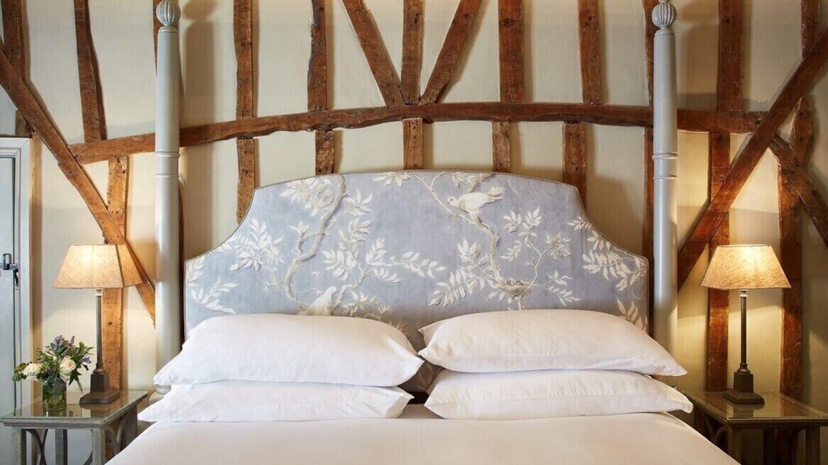 Southrop Cottage | Stylish Southrop Stay | Boutique Countryside Base