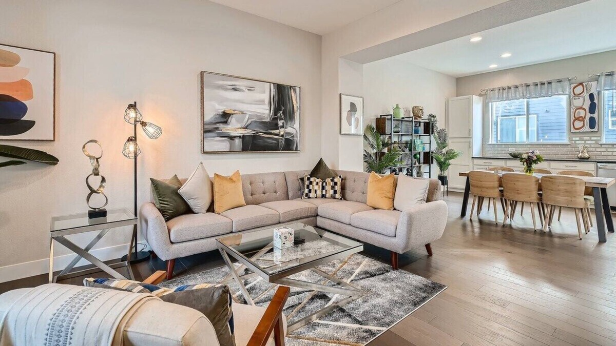 Bel Aire House | Stylish & Spacious Pet-Friendly Home 10 Mins to Downtown w/Garage & EV Charger!