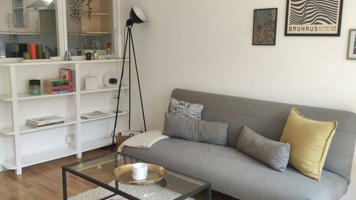 Camberwell Green Apartment | Stylish Stay in Camberwell