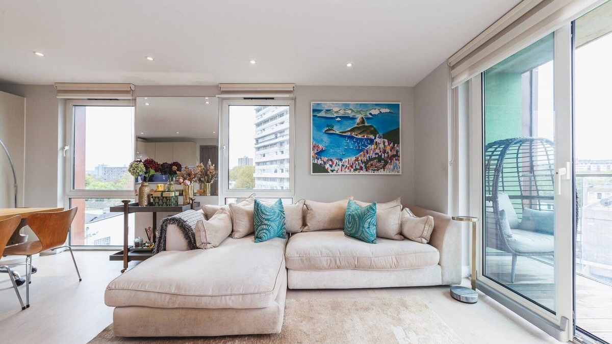 Latchmere Apartment | Stylish Three-Bedroom Battersea Flat