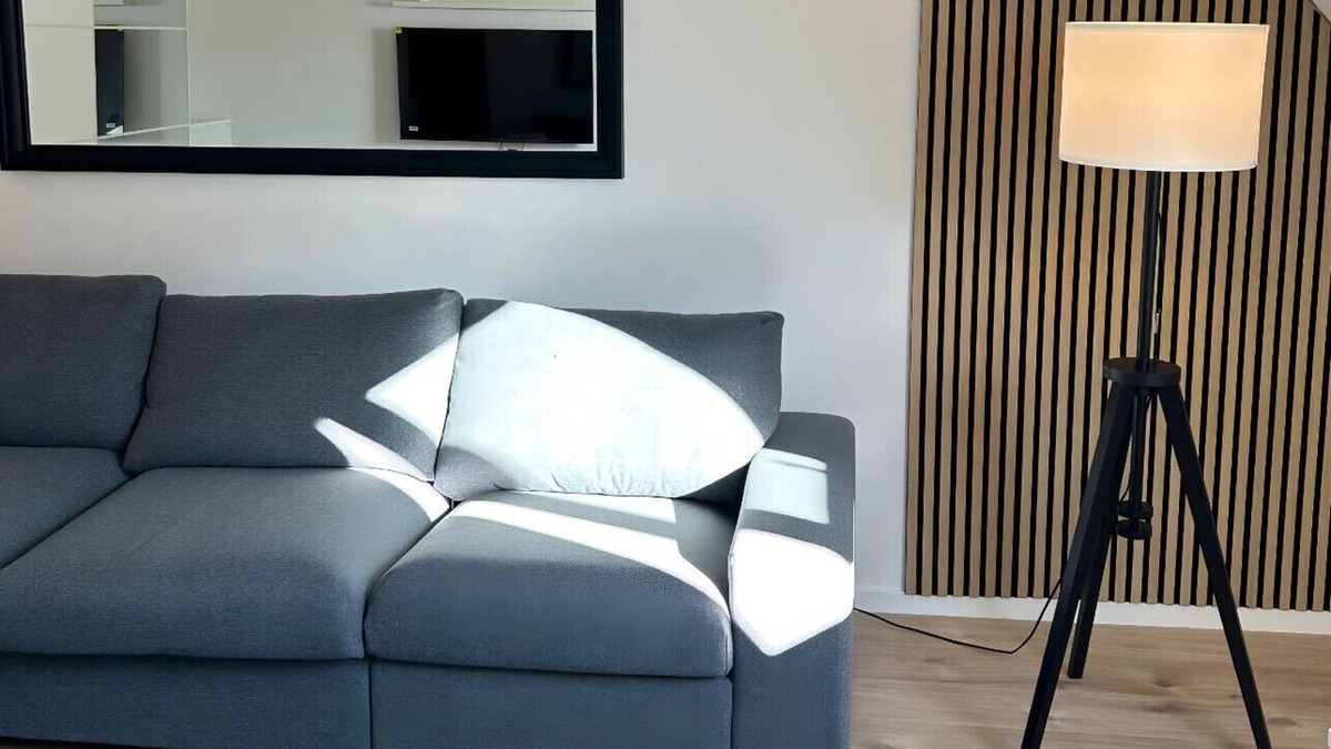 Alt-Muhlburg Apartment | Stylish top-floor hideaway for two in Karlsruhe-Mühlburg - APOLONIAliving