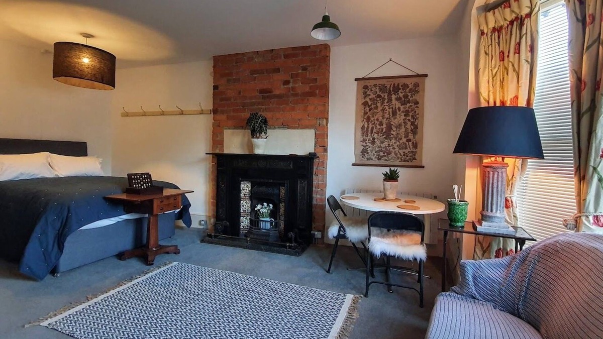 Nailsworth Apartment | Stylish Town Centre Apartments