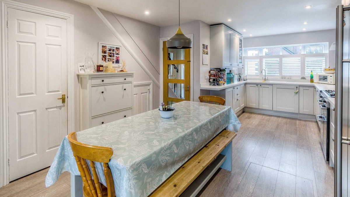Arundel House | Stylish Townhouse with views of Arundel Cathedral