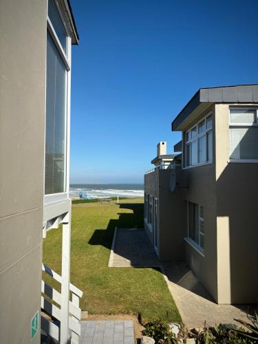 Henties Bay Apartment | Stylish unit with amazing view
