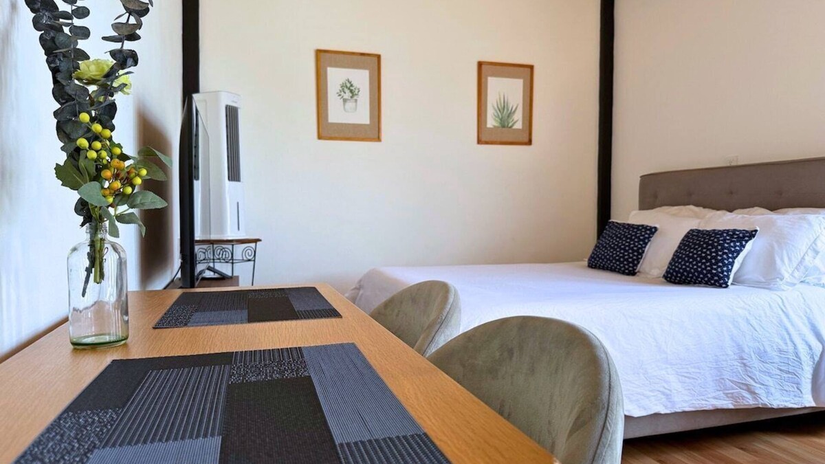 Reforma Apartment | Stylish Upper Loft | 5 Min Walk to Oaxaca Historic Center | AC