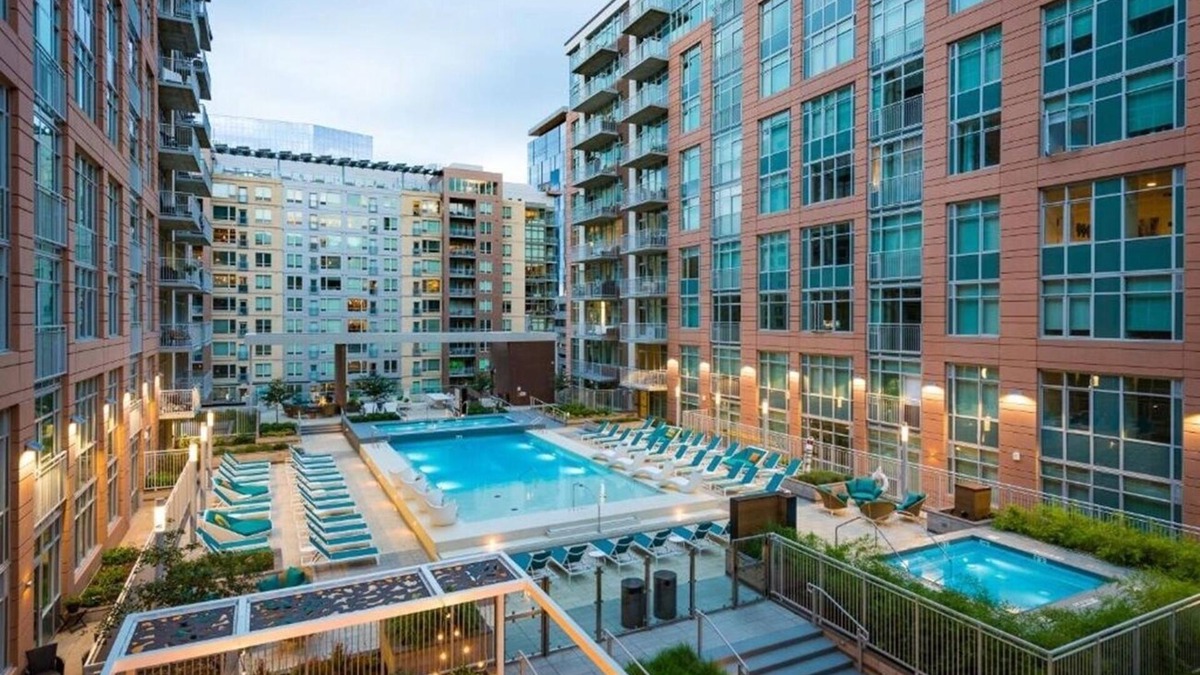 LoDo Hotel | Stylish Urban Studio w/Full Kitchen | Outdoor Pool | Union Station – 0.2 miles