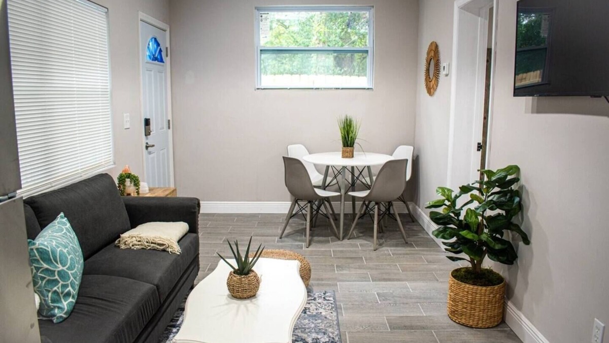 Ybor City Apartment | Stylish Ybor Escape near Downtown 2BR