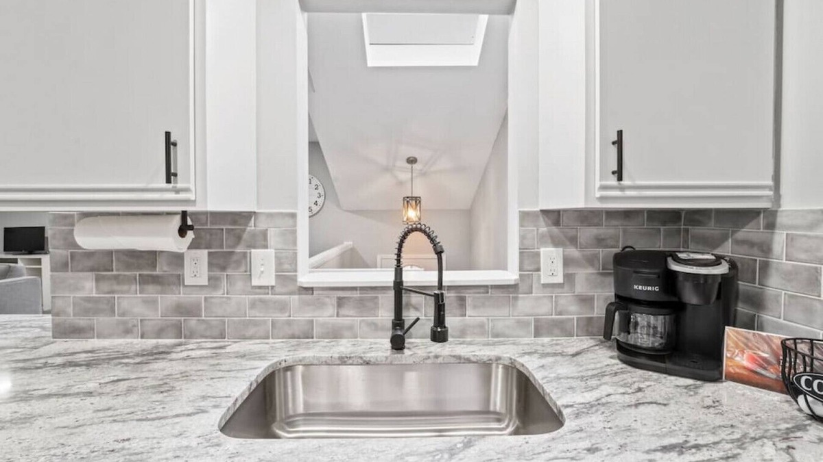 Overland Park House | Stylishly Remodeled Mid-Term Rental in Overland Park, Kansas: Your Modern Retreat Awaits!