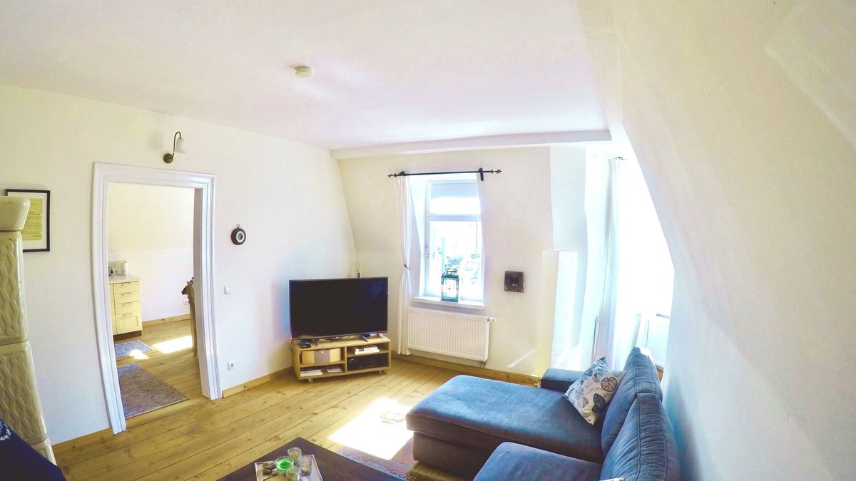 Dresden Apartment | Stylishly renovated old apartment in a listed city villa near the Elbe cycle path