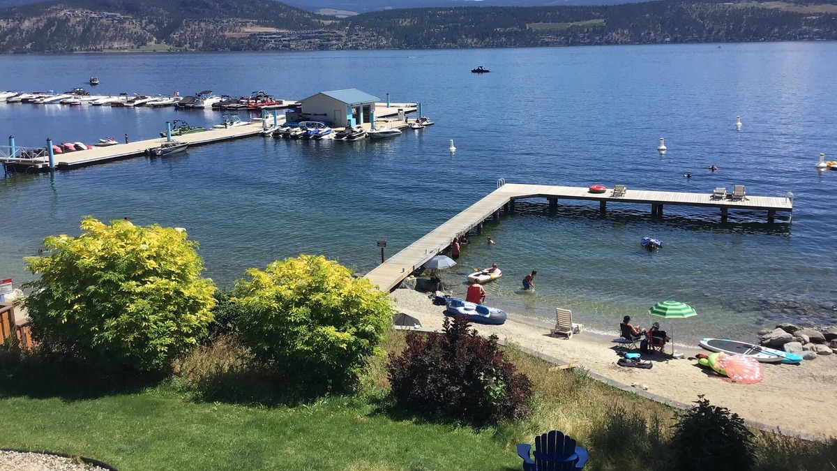 Central Okanagan Condo | Stylist lakefront condo. Steps from the beach!