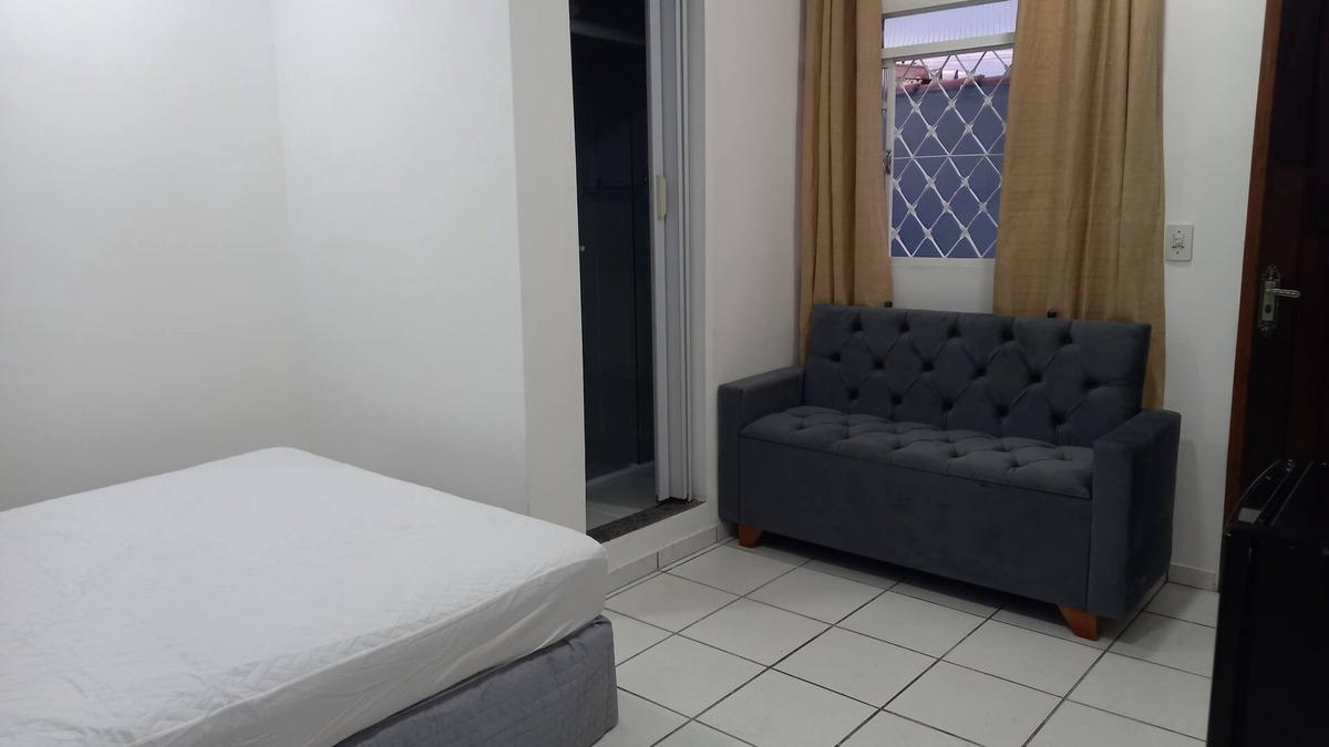 Centro Apartment | Suíte Casal, Cama Queen, ar Condicionado, Frigobar, TV com Wifi