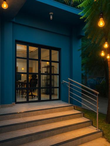 Santarem House | Suíte com Copa e Sala de Reunião