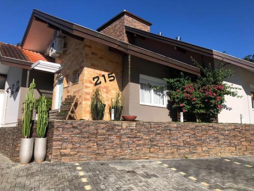 Pomerode House | Suíte Juede Platz 01