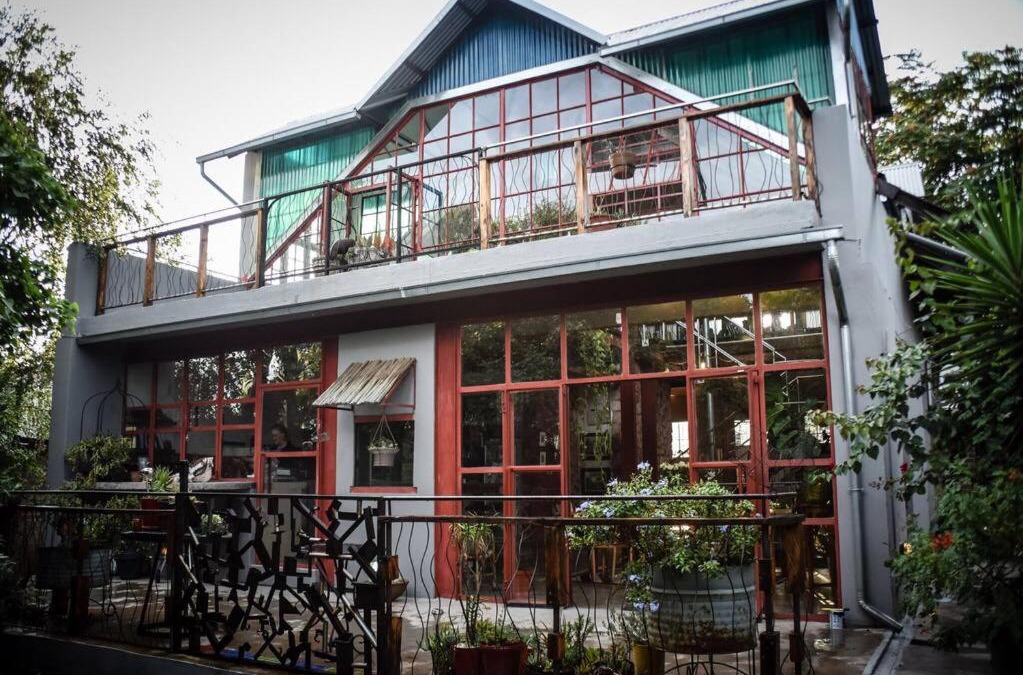 Greater Johannesburg Metropolitan Area House | (Sub)urban retreat