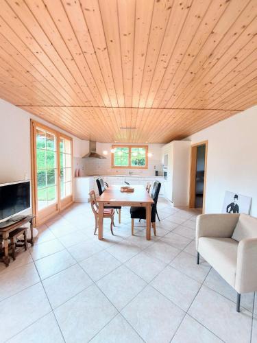 Aubonne Apartment | Sublime et calme 3,5p Terrasse et Jardin