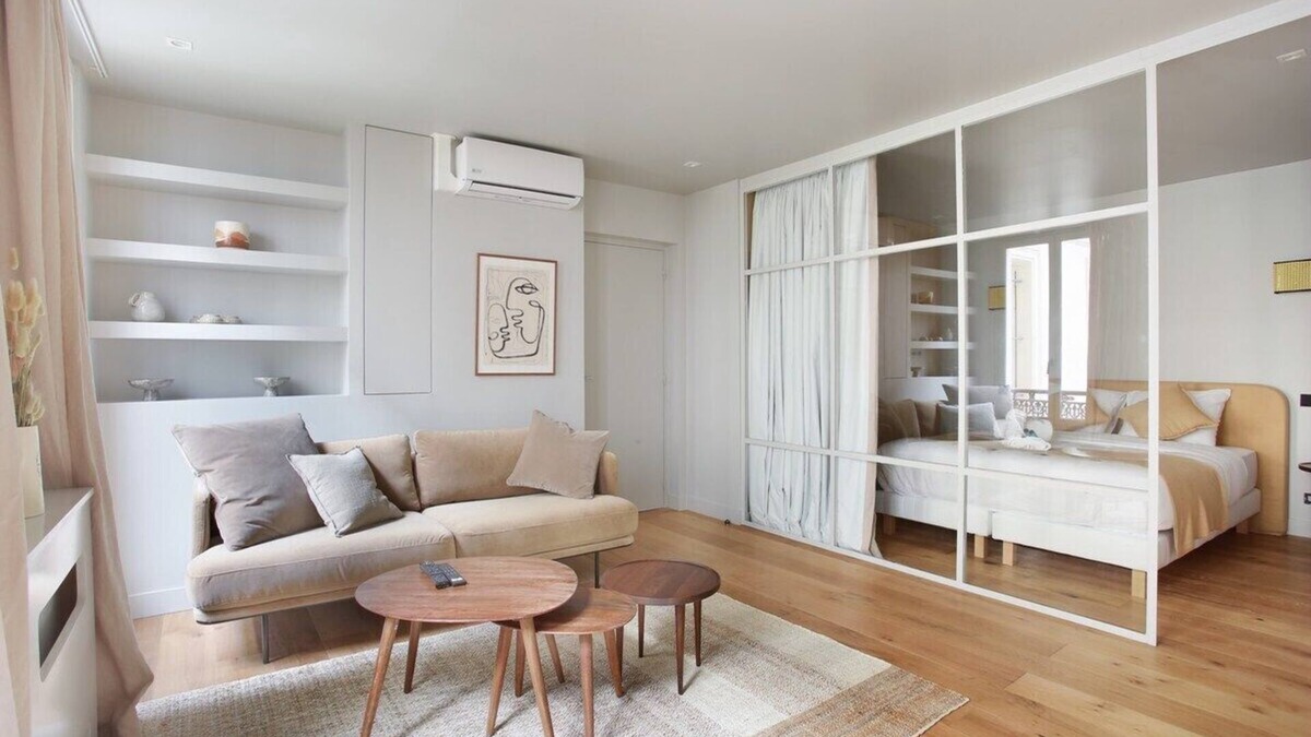 Quartier de la Porte-Saint-Denis Apartment | Sublime & New Apartment Paris Center