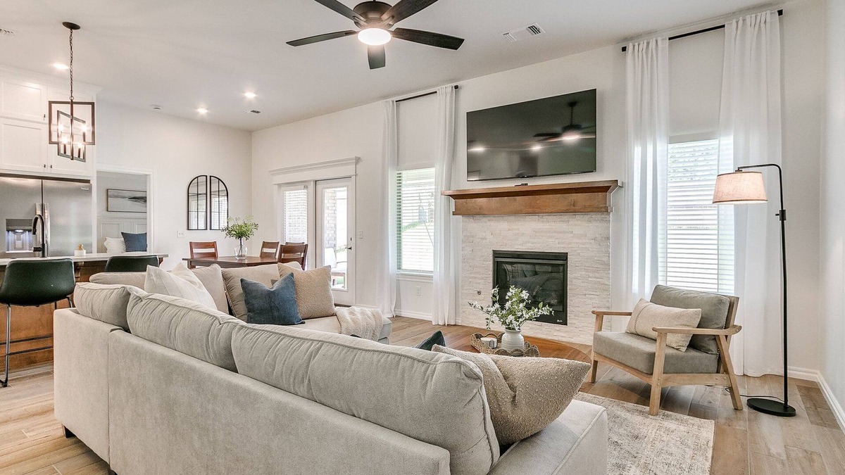 Choctaw House | Suburban Shangri-La: Where Comfort Throws a Party!