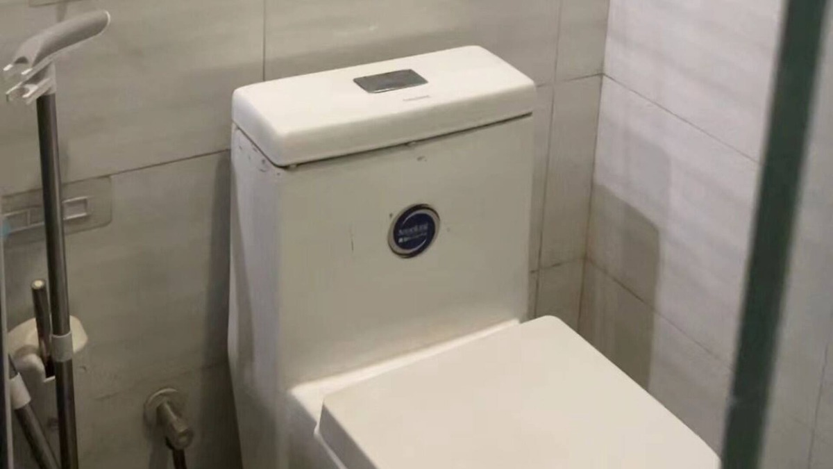 Panyu Apartment | Subway is downstairs! Easy transportations to anywhere in Guangzhou!