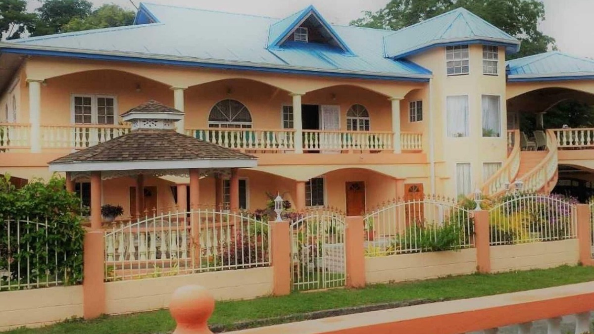 Black Rock Apartment | Suelynda's Place - In the beautiful and historic village of Black Rock Tobago