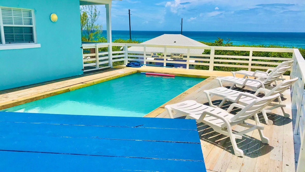 Rainbow Bay House | SUGAR APPLE WITH POOL
