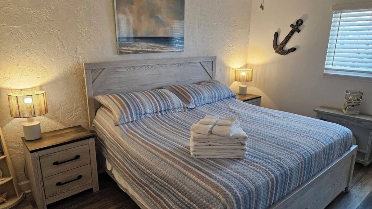 Bel Air Condo | Sugar Beach condo steps away from the ocean