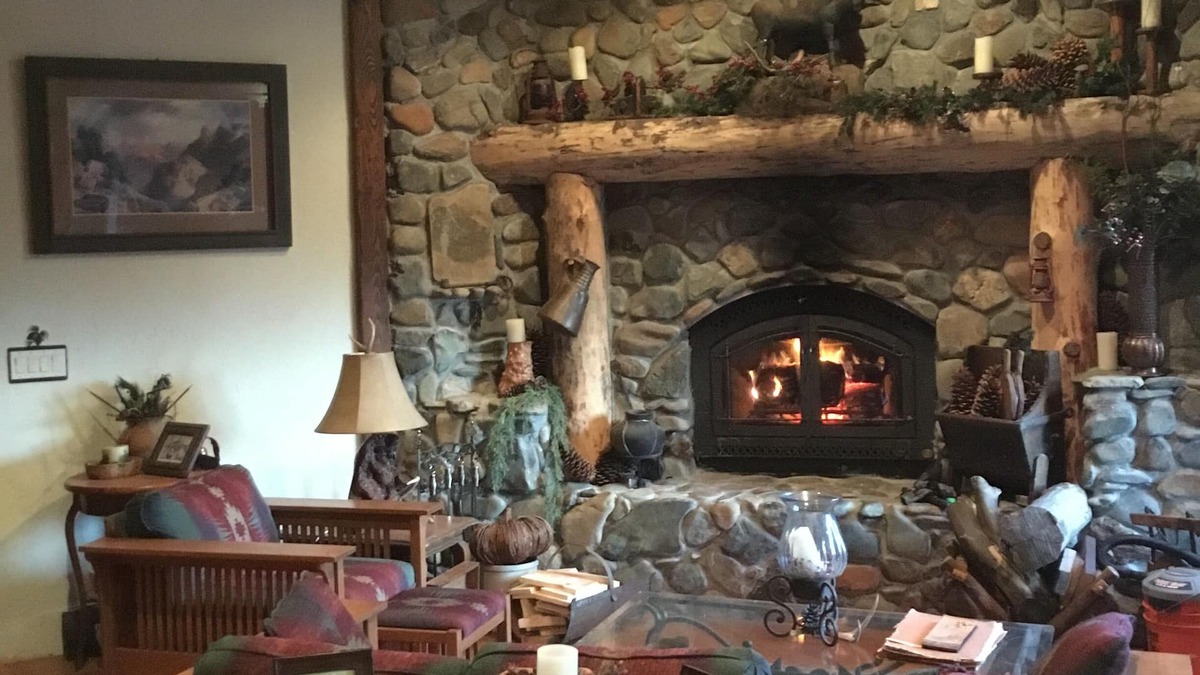 Douglas City House | Sugar Bear Lodge on the Trinity River