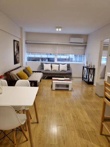 El Centro Apartment | Suipacha Apart 603