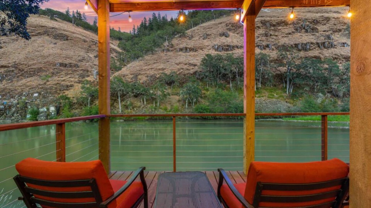 Klickitat Apartment | Suite #1 - Klickitat River Inn