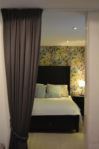 Municipality of Eindhoven Apartment | Suite 17
