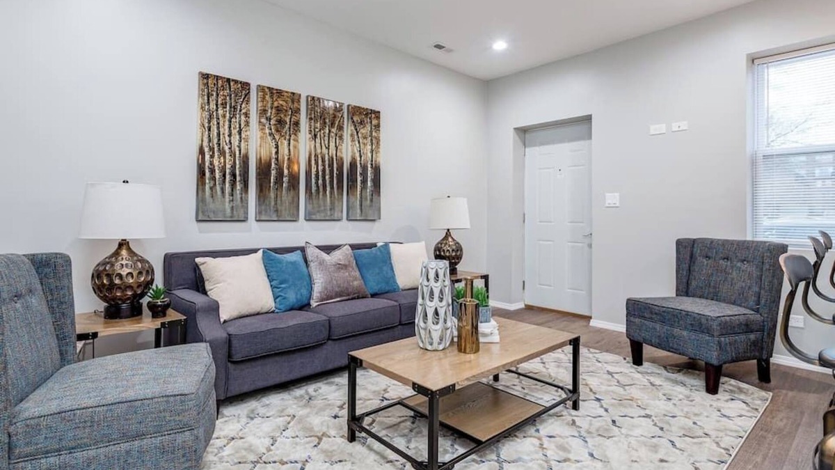 Sheffield Neighbors Apartment | Suite 2 on Southport 4 Queen Beds