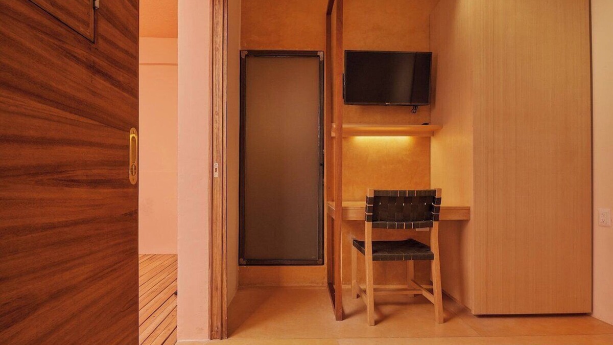 Ruta Independencia Apartment | Suite Amarillo Diseno ubicacion terraza y AC