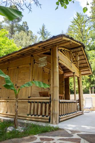 Saint-Jean-du-Gard Bed & Breakfast | Suite Bambou Bien-être à Bali - Le soleil des Cévennes