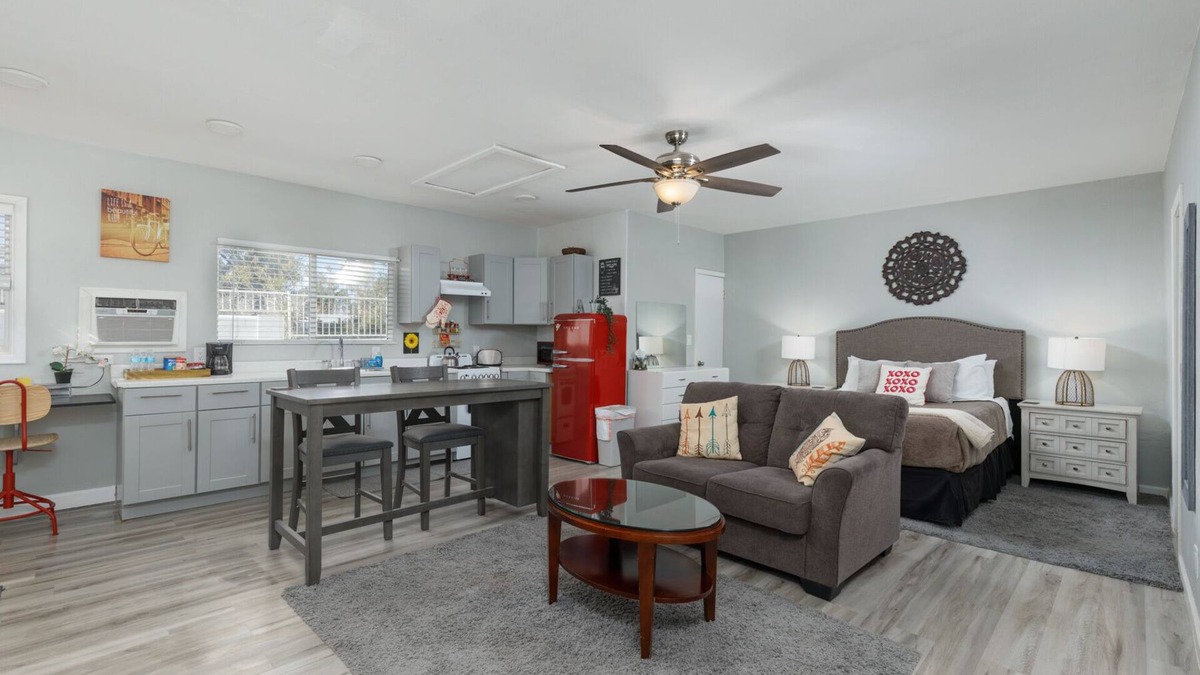Royal Crest Rancheros Apartment | Suite Dreams in Sin City - Studio Just 10 minutes to The Strip